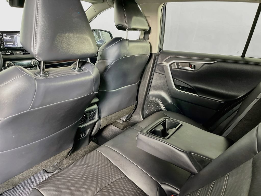 Used 2019 Toyota RAV4 Limited w/ Cold Weather Package FWD image 32