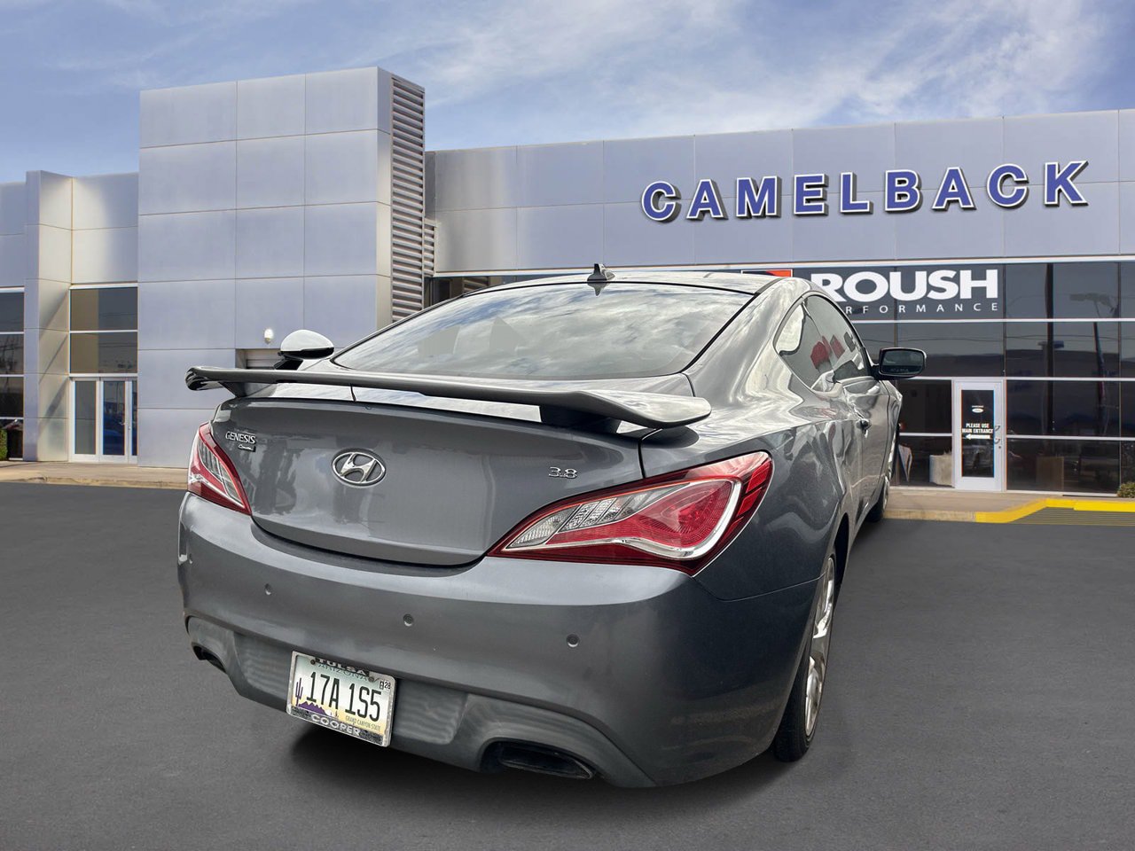 Used 2014 Hyundai Genesis 3.8 RWD image 4