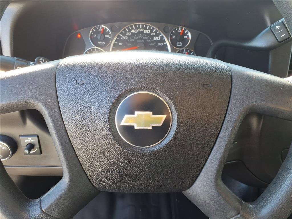Used 2017 Chevrolet Express 2500 image 5