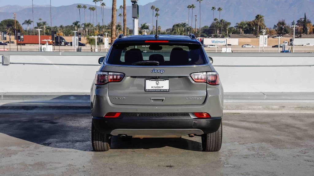 Used 2024 Jeep Compass Limited image 8