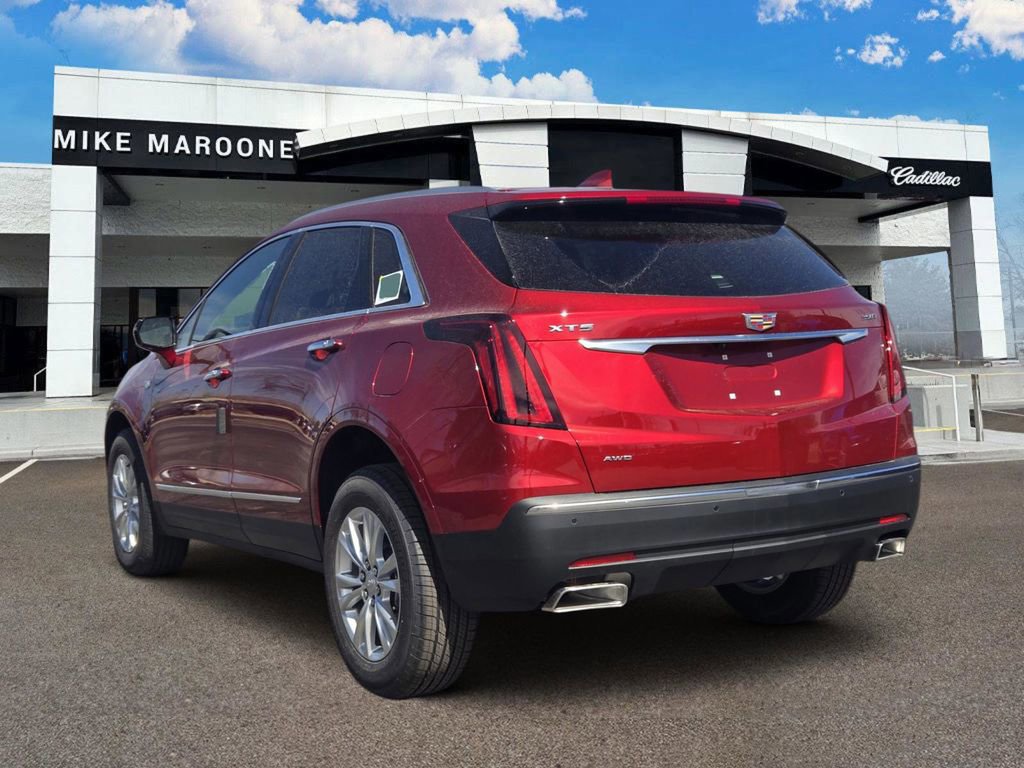 New 2026 Cadillac XT5 Luxury image 3