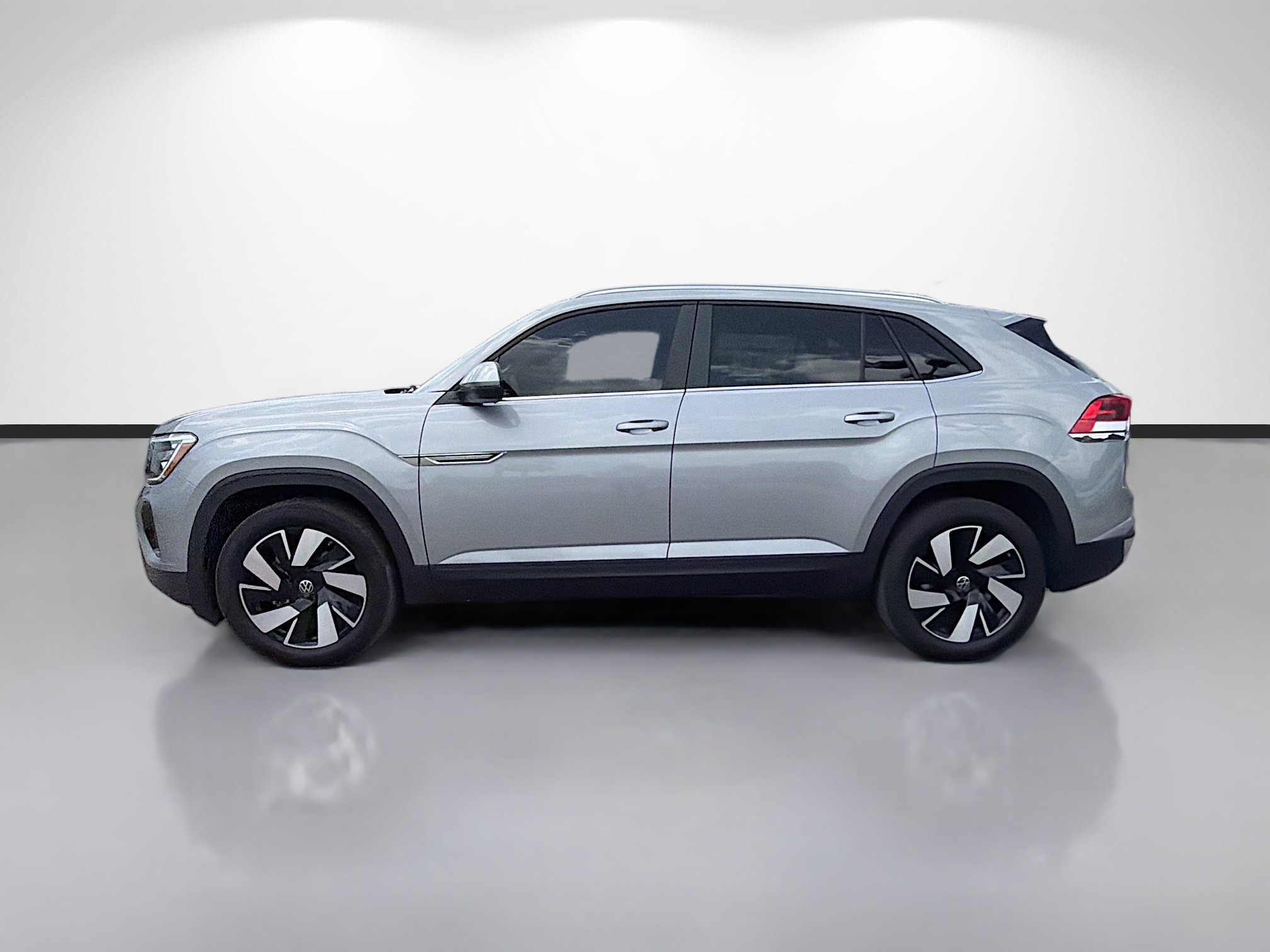 Used 2024 Volkswagen Atlas Cross Sport SE w/ Panoramic Sunroof Package AWD/4WD image 6