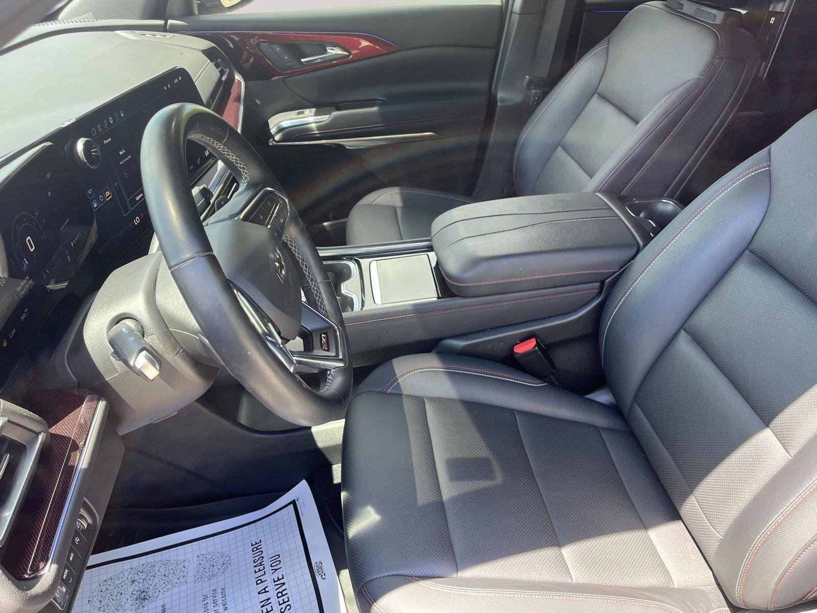 Used 2024 Chevrolet Traverse Z71 AWD/4WD image 21