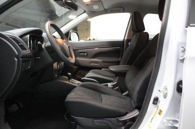 New 2025 Mitsubishi Outlander Sport ES image 6