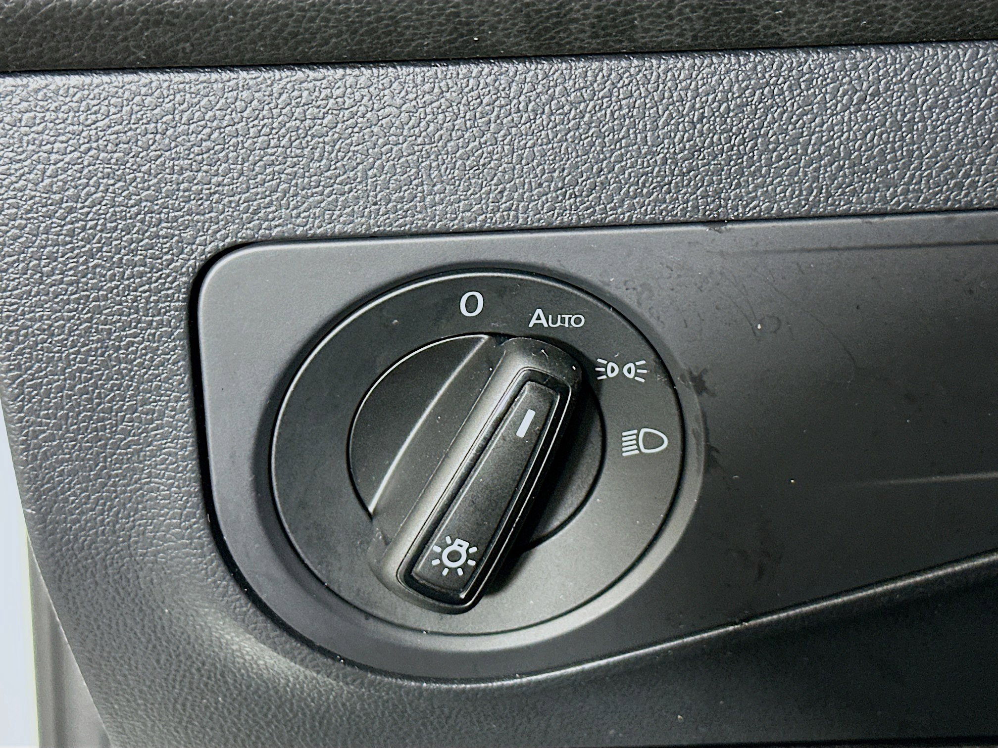 Used 2024 Volkswagen Tiguan S image 16