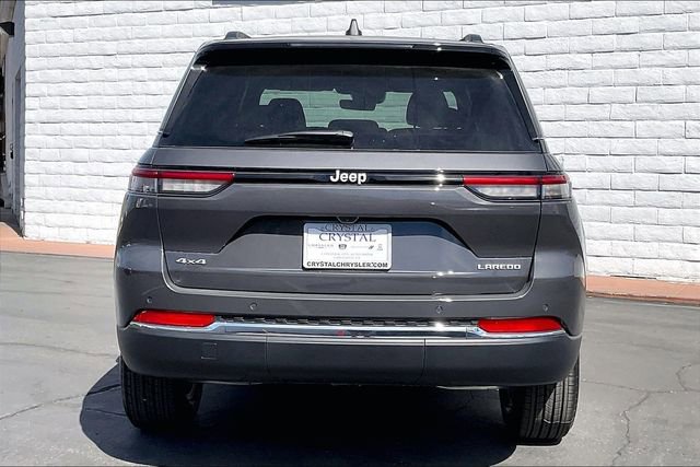 New 2026 Jeep Grand Cherokee Laredo image 3