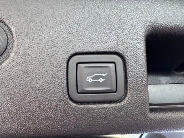 Used 2023 Chevrolet Equinox LT FWD image 25