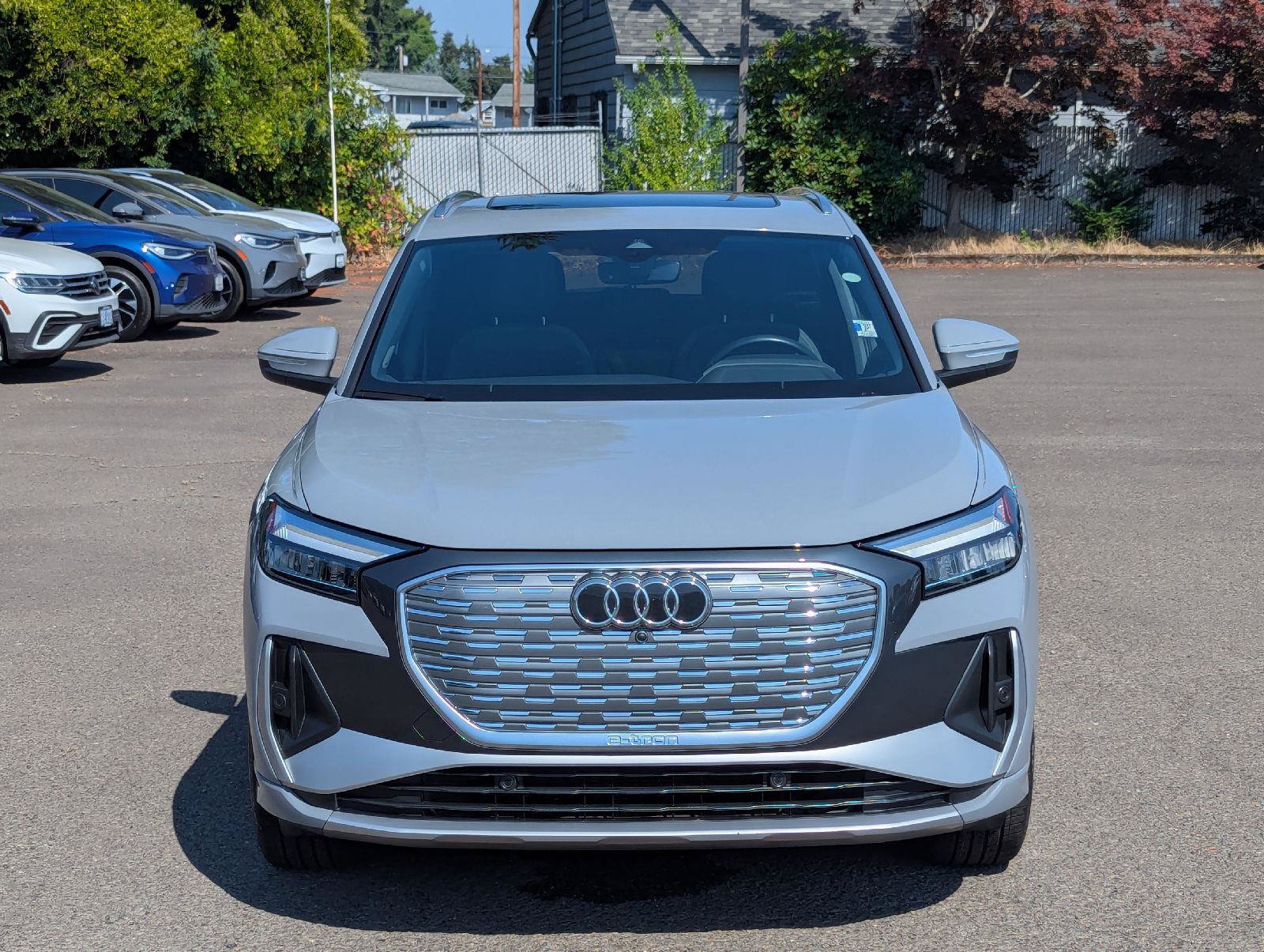 Used 2023 Audi Q4 e-tron Premium Plus AWD/4WD image 8