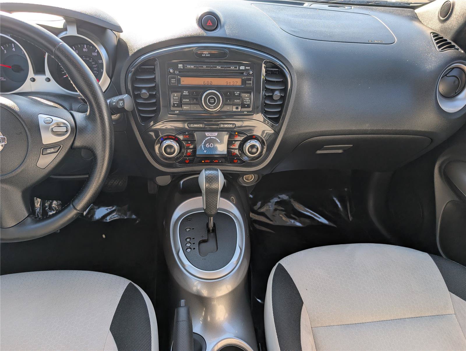 Used 2014 Nissan Juke SV AWD/4WD image 17
