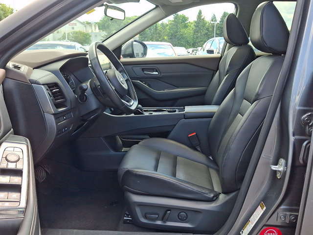 Certified 2023 Nissan Rogue SV w/ SV Premium B Package AWD/4WD image 13