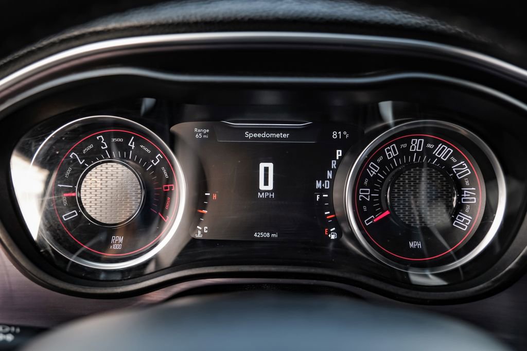 Used 2018 Dodge Challenger R/T image 16