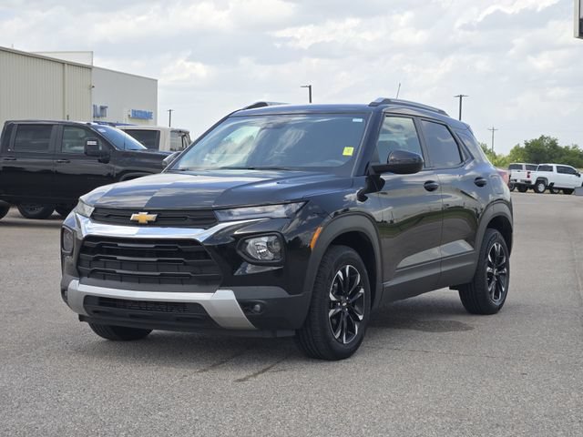 Used 2023 Chevrolet TrailBlazer LT AWD/4WD image 3