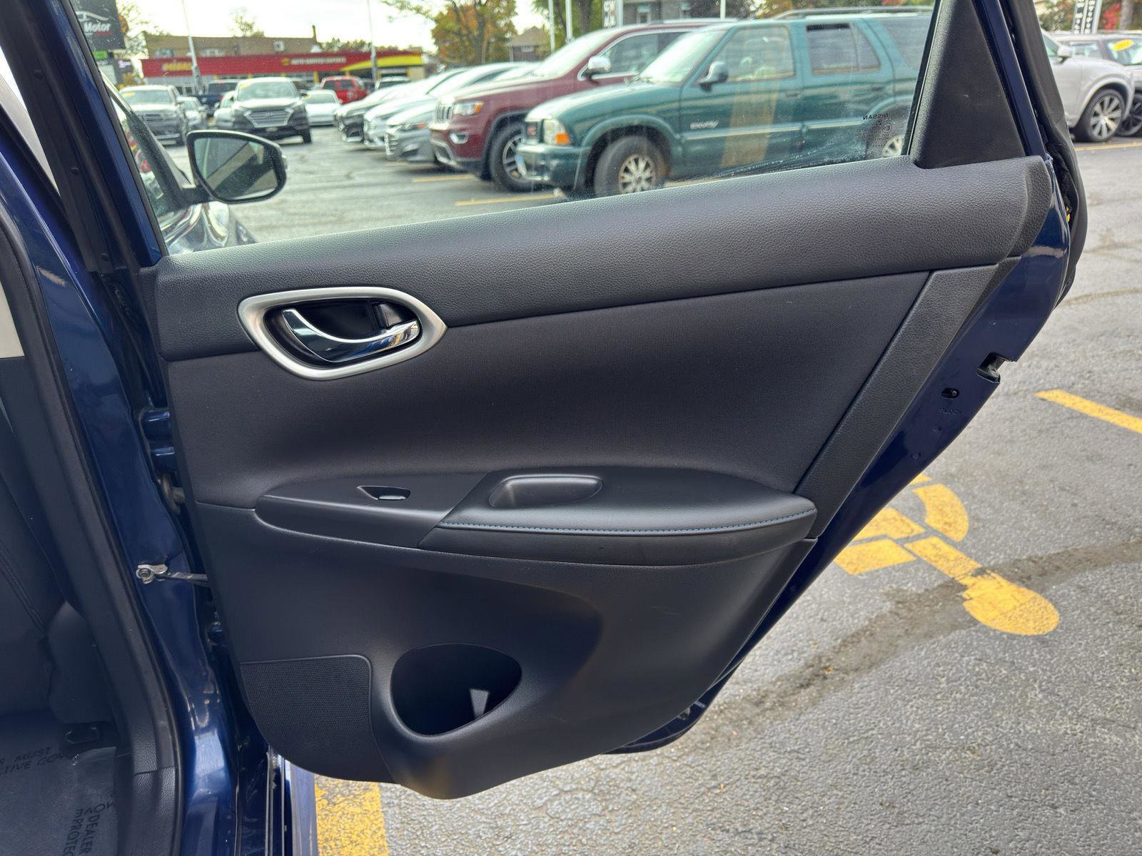 Used 2019 Nissan Sentra SR image 39