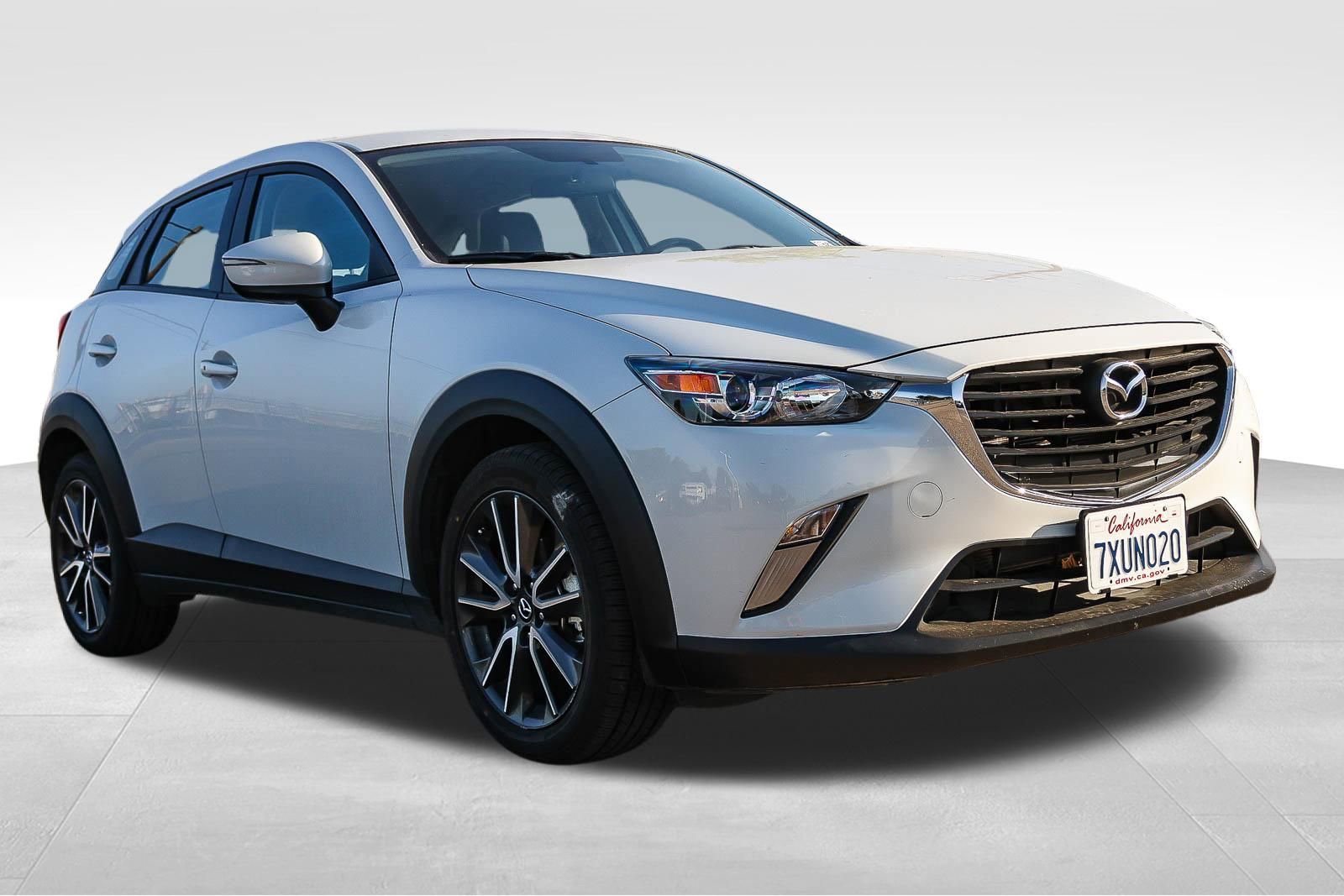 Used 2017 MAZDA CX-3 Touring FWD image 3