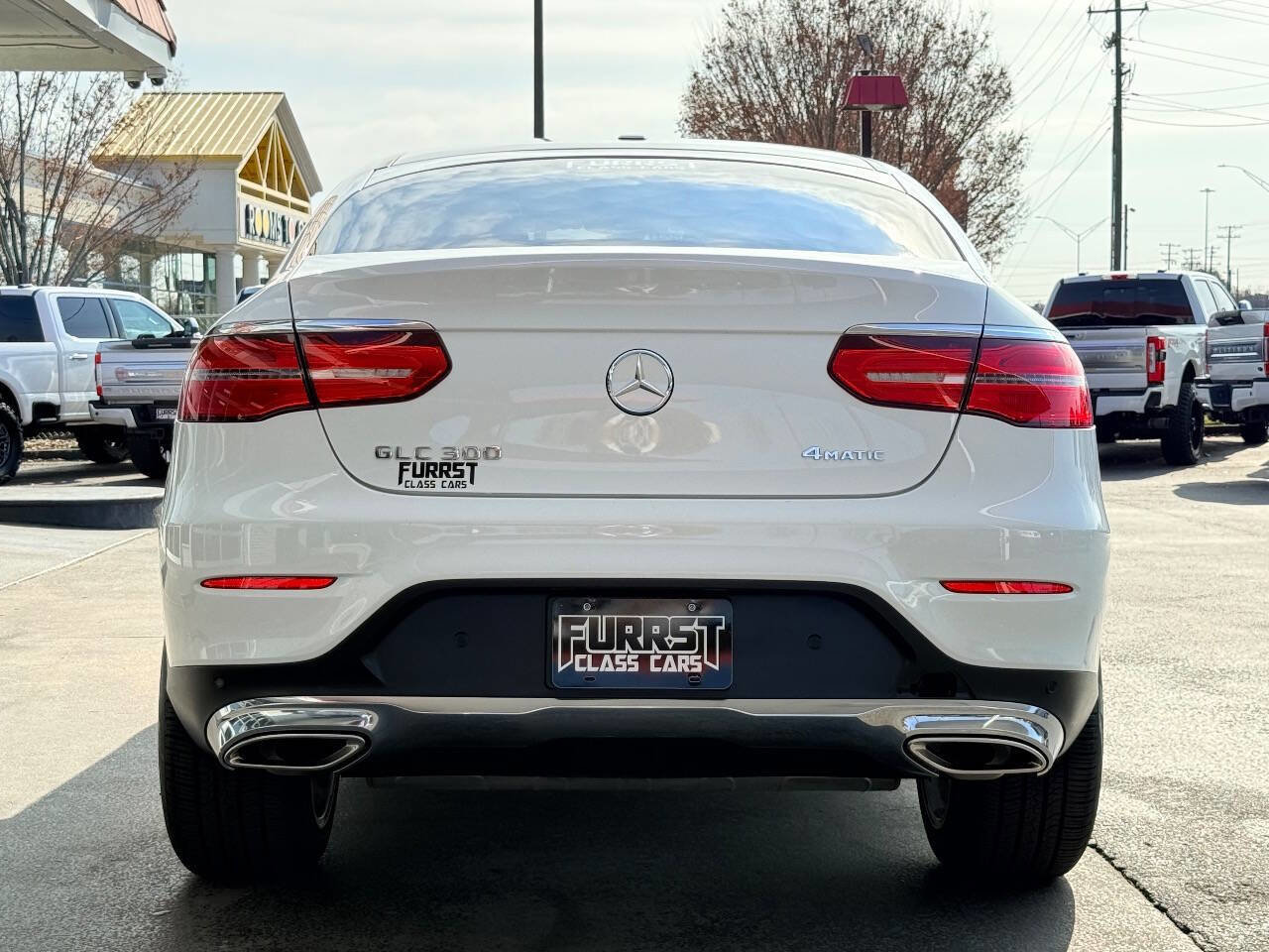 Used 2019 Mercedes-Benz GLC 300 4MATIC Coupe image 4