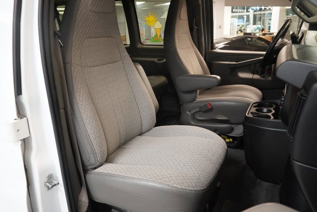 Used 2016 Chevrolet Express 3500 LT w/ LT Preferred Equipment Group image 22