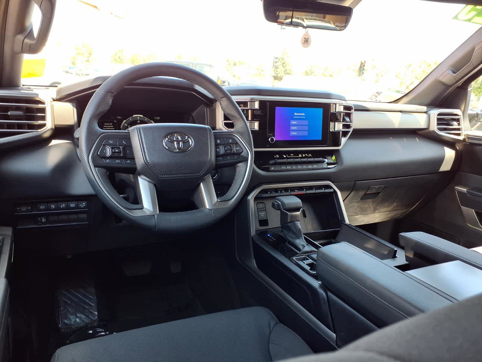 Certified 2025 Toyota Sequoia SR5 AWD/4WD image 9