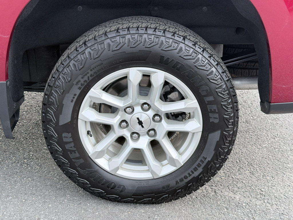 Used 2024 Chevrolet Silverado 1500 RST AWD/4WD image 34