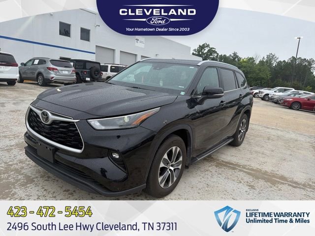 Used 2024 Toyota Highlander XLE
