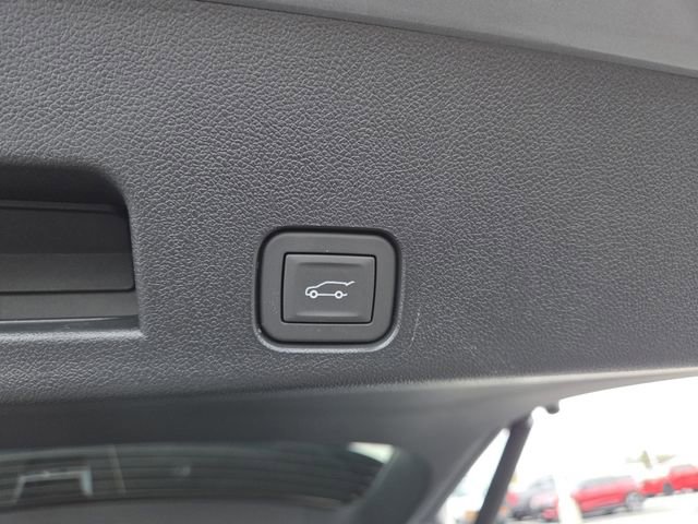 New 2026 Chevrolet Traverse LT w/ Driver Confidence Package image 17