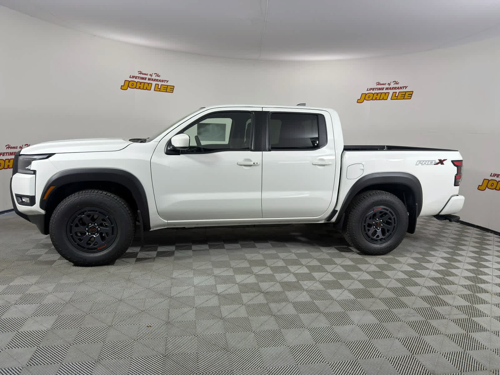 New 2026 Nissan Frontier Pro-X w/ Tow Package RWD image 2