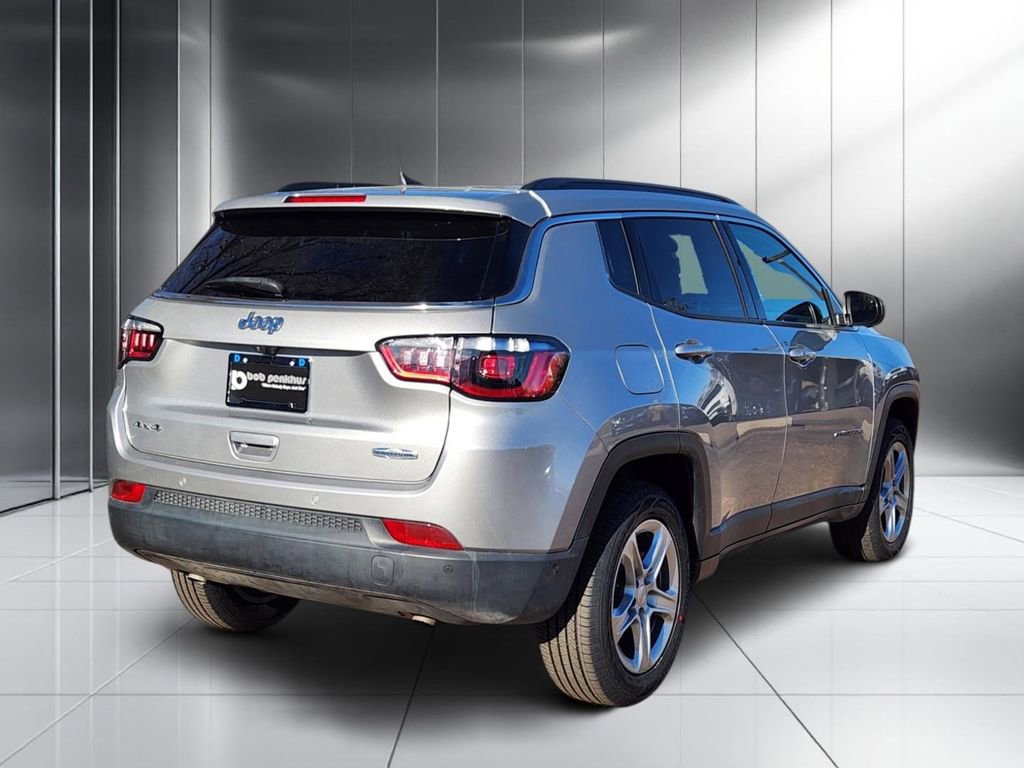 Used 2023 Jeep Compass Latitude w/ Convenience Group image 27