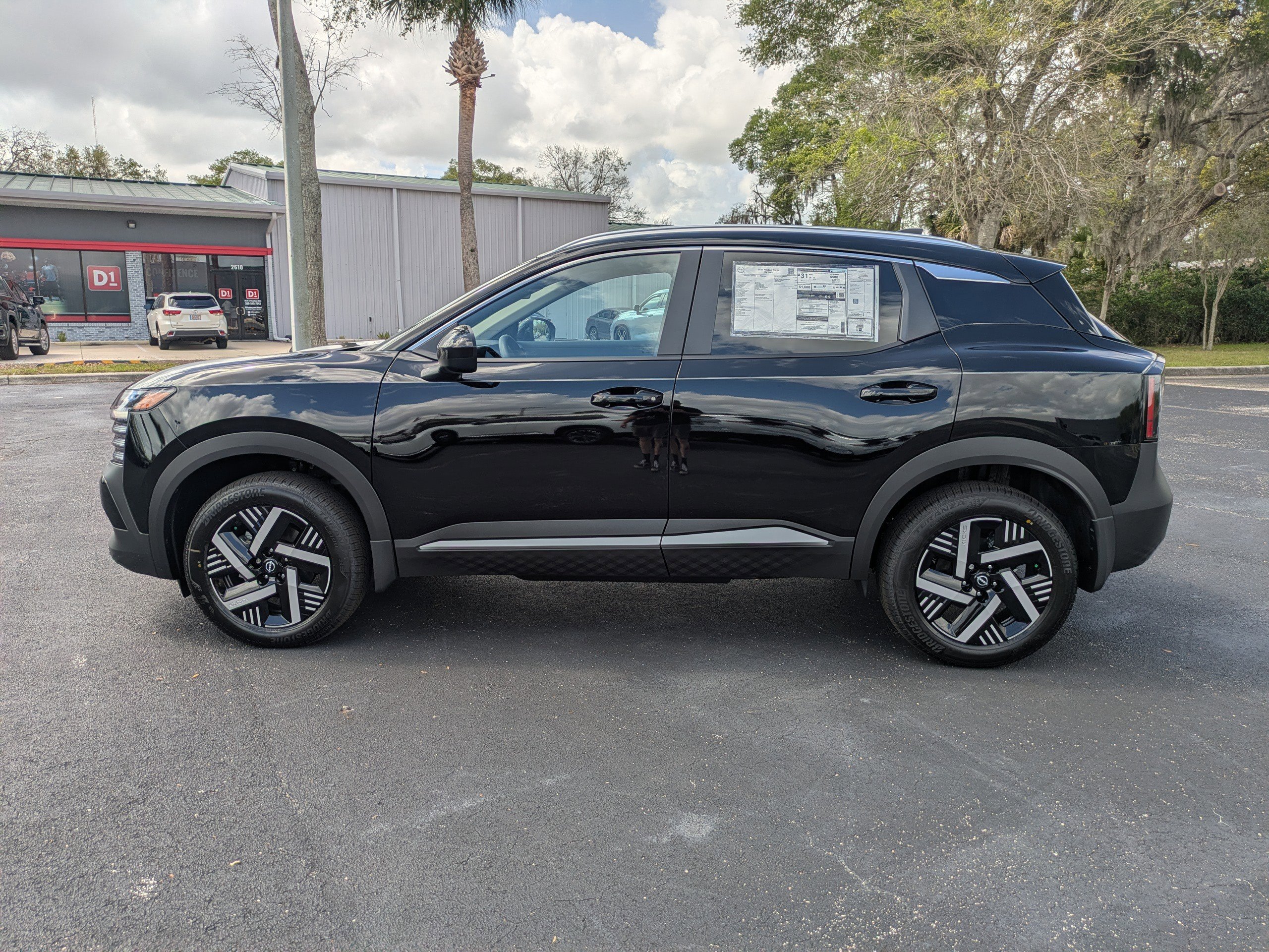 New 2026 Nissan Kicks SV image 7