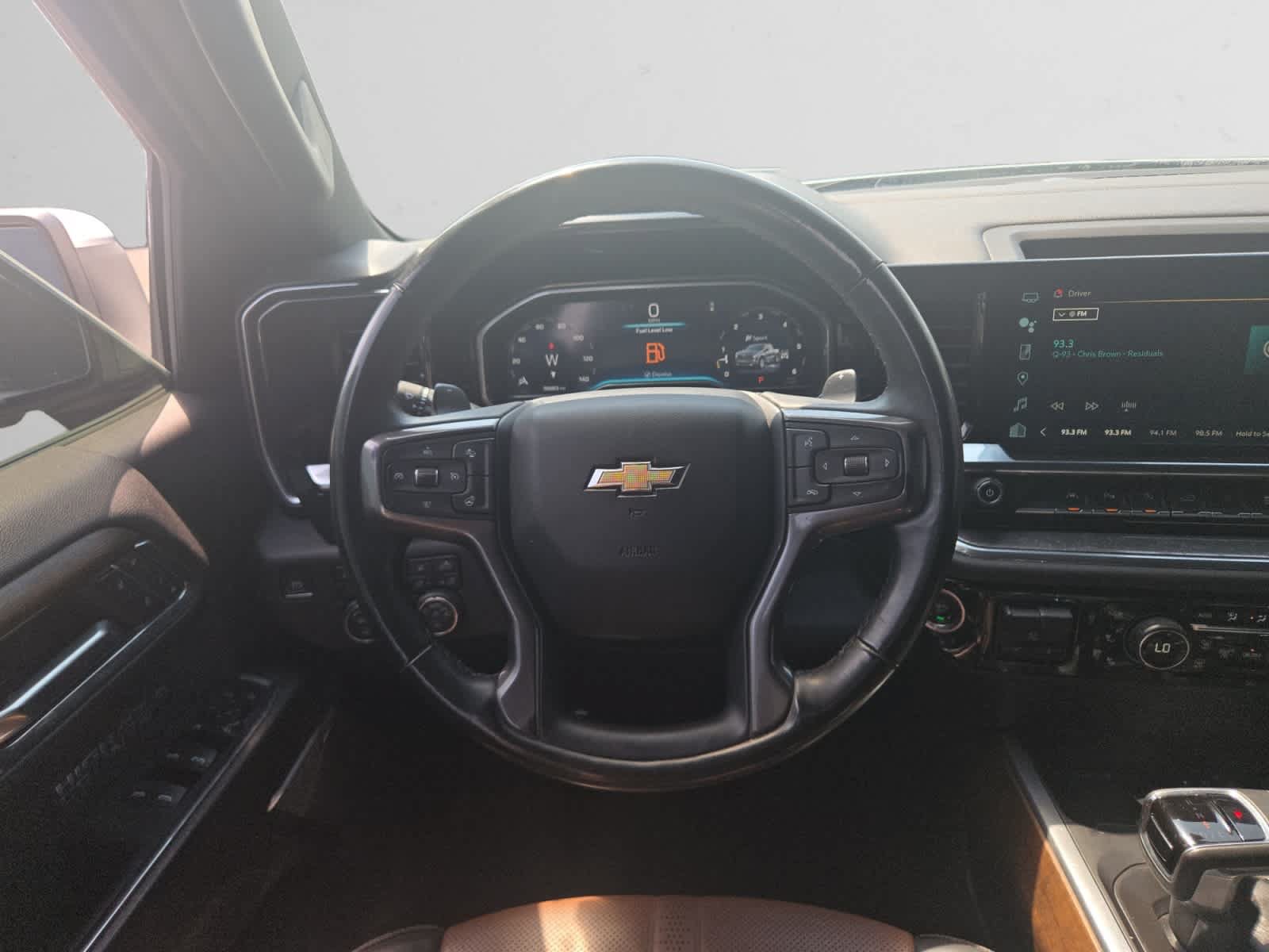 Used 2024 Chevrolet Silverado 1500 High Country w/ High Country Premium Package AWD/4WD image 12
