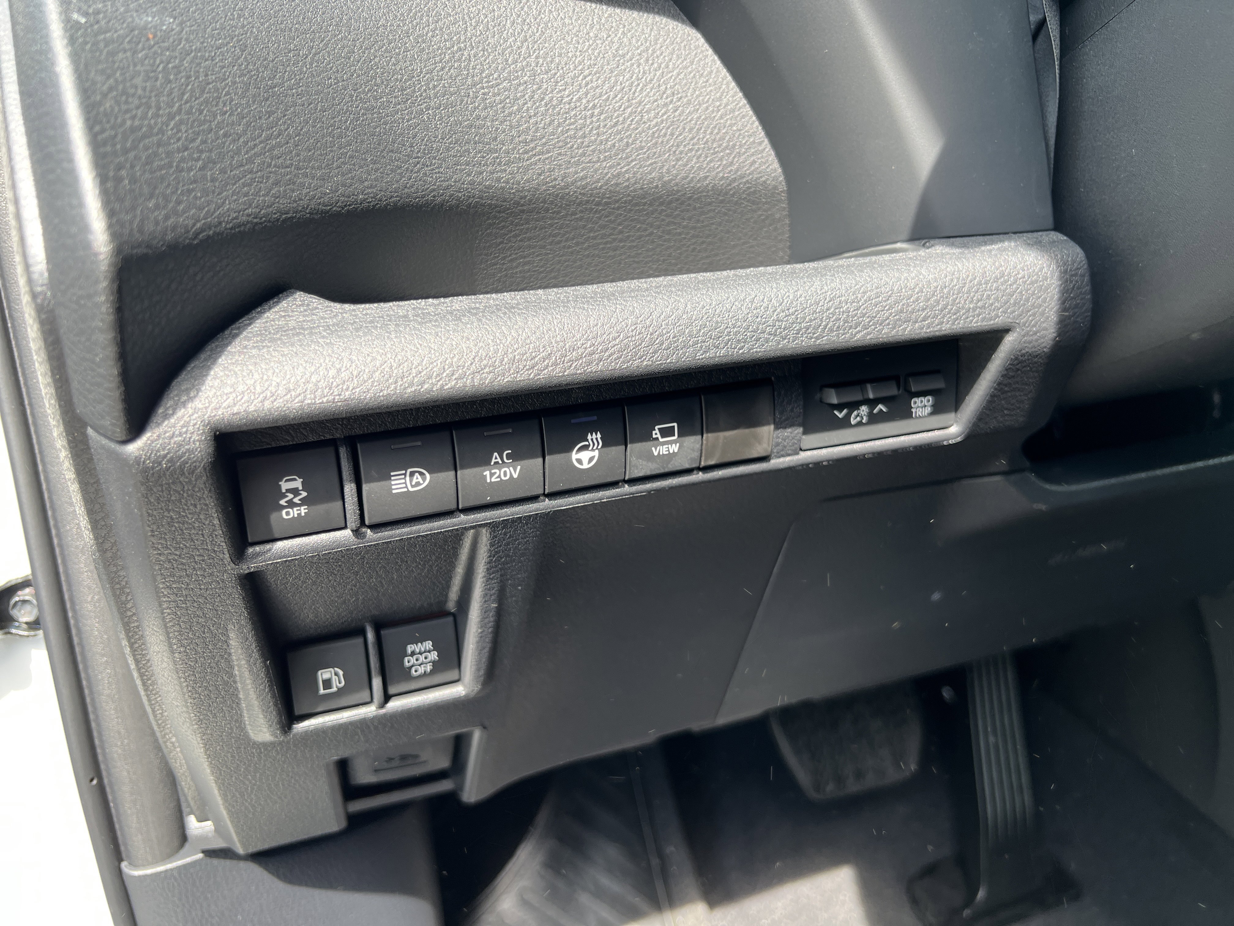 New 2026 Toyota Sienna Platinum image 15