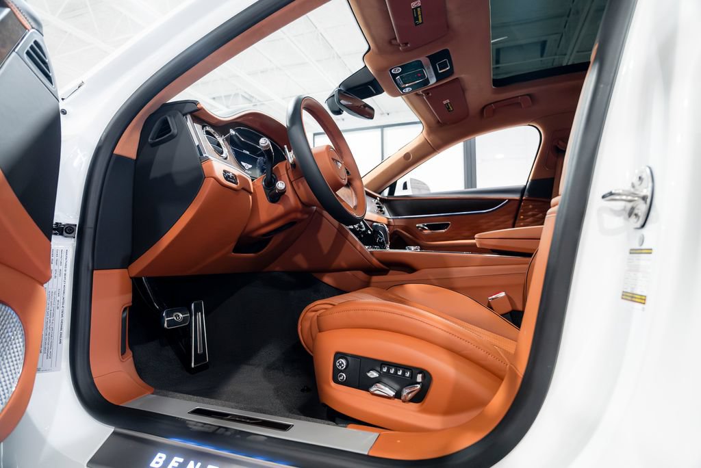 Used 2023 Bentley Flying Spur W12 AWD/4WD image 41