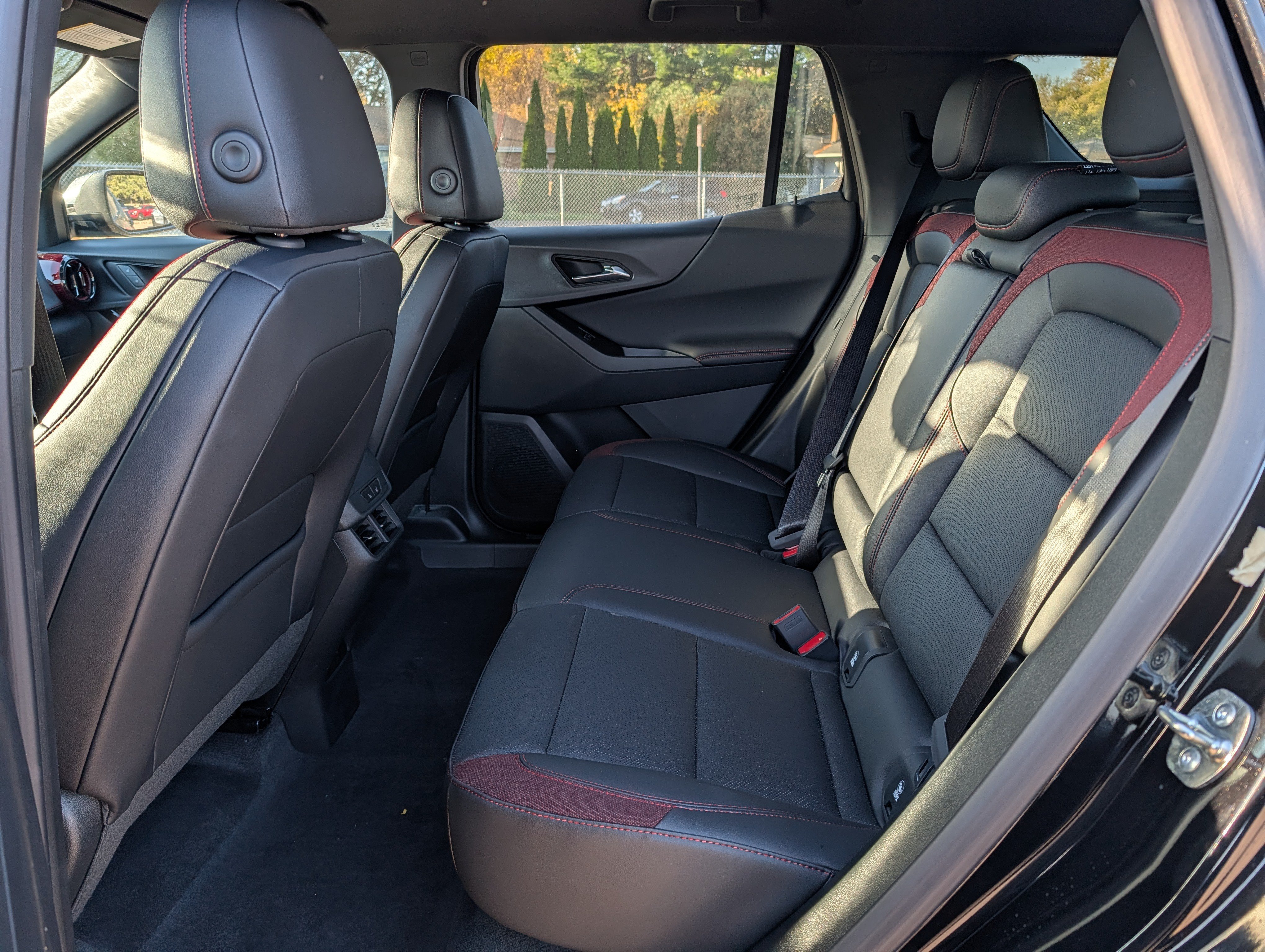 New 2027 Chevrolet Equinox RS w/ Safety and Technology Package AWD/4WD image 9