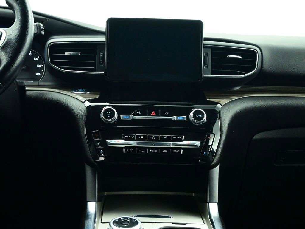 Used 2022 Ford Explorer Limited w/ Equipment Group 301A image 6