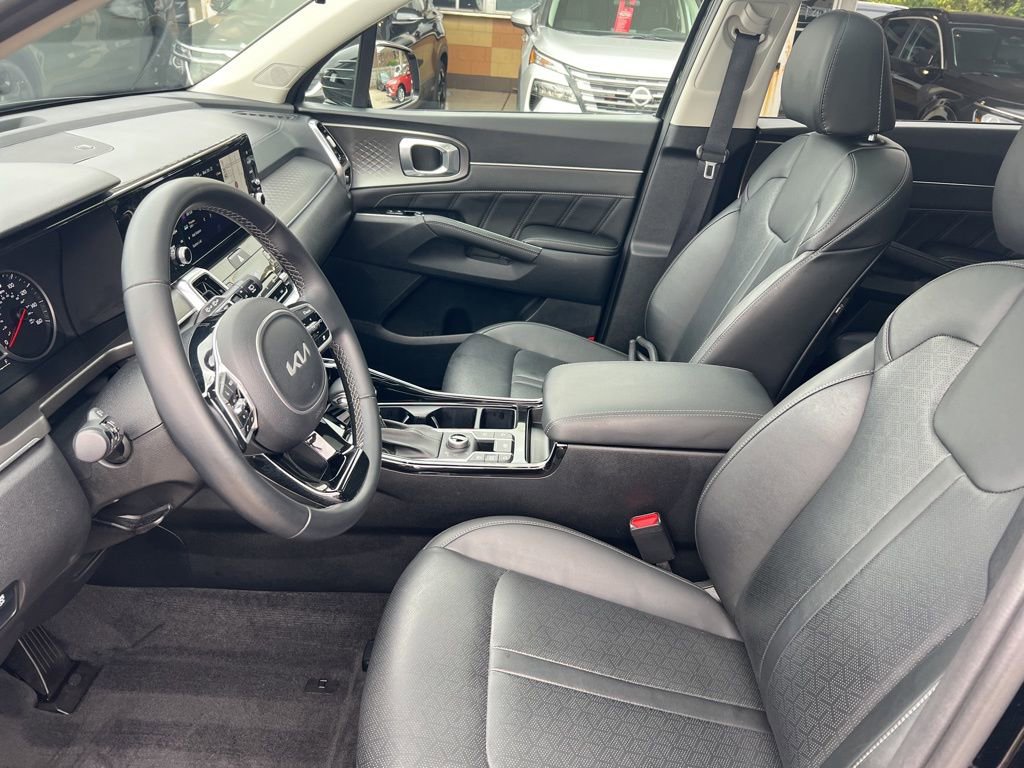 Certified 2022 Kia Sorento SX image 4