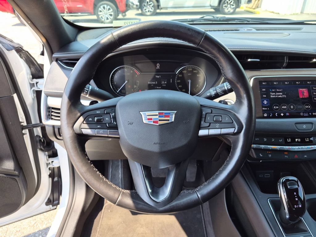 Used 2023 Cadillac XT4 Premium Luxury w/ Driver Assist Package FWD image 31