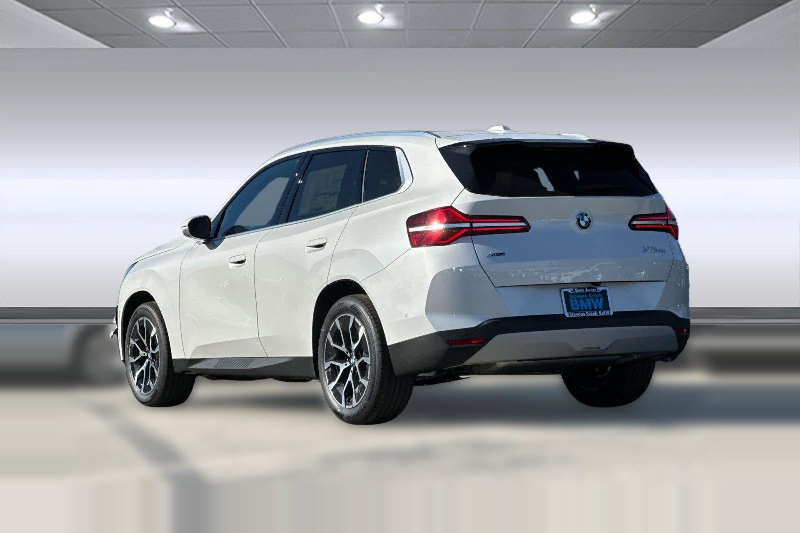Used 2026 BMW X3 xDrive30i w/ Premium Package AWD/4WD image 3