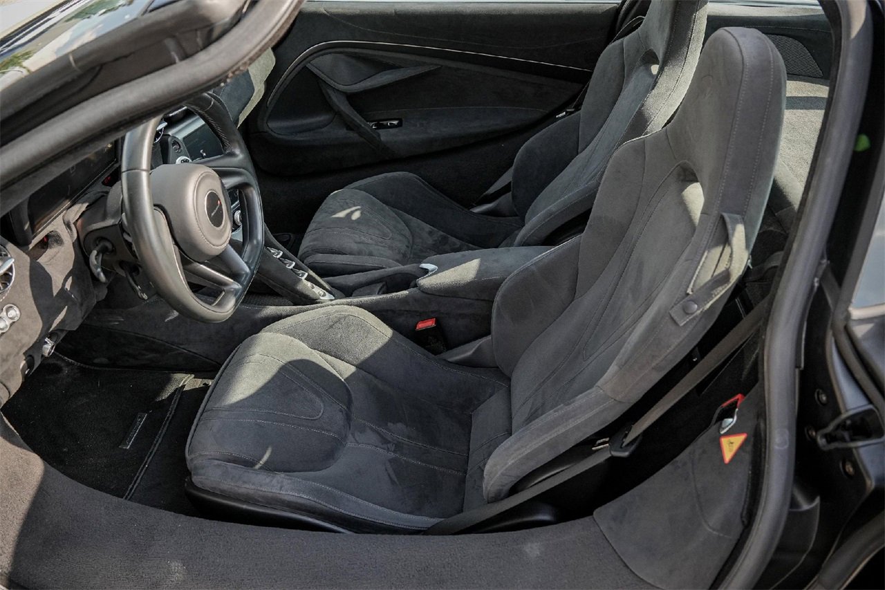 Used 2018 McLaren 720S image 17