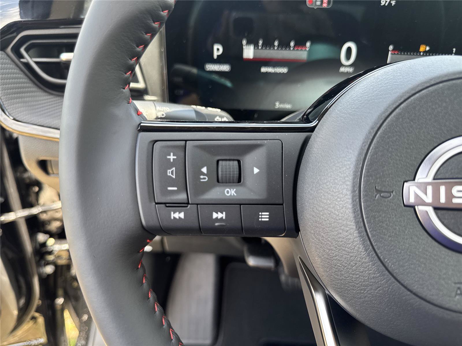 New 2026 Nissan Kicks SR w/ Cold Weather Package AWD/4WD image 21