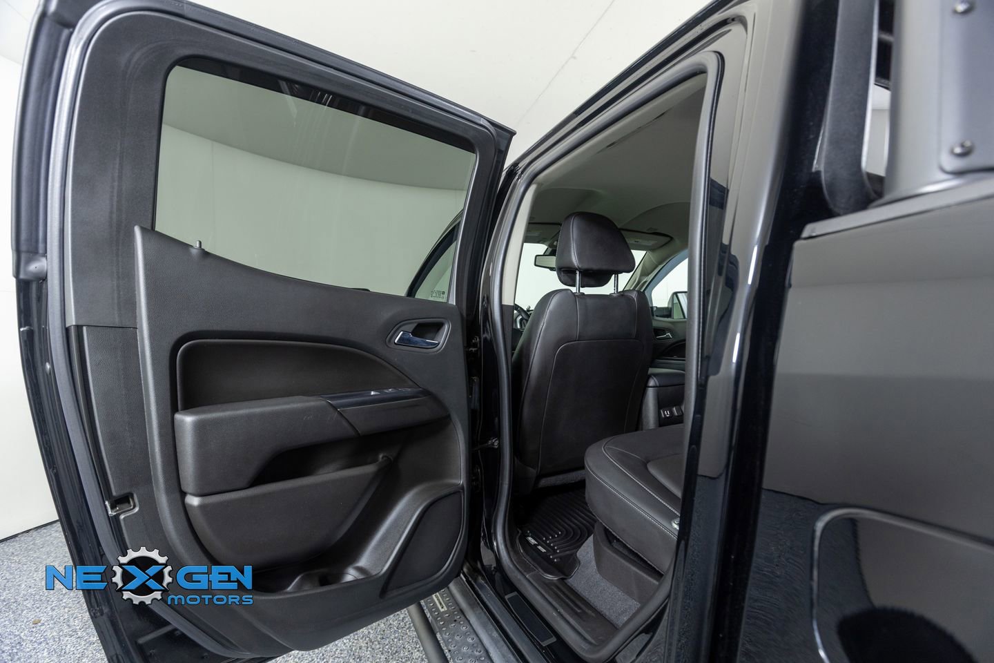 Used 2020 Chevrolet Colorado ZR2 w/ ZR2 Midnight Special Edition image 26