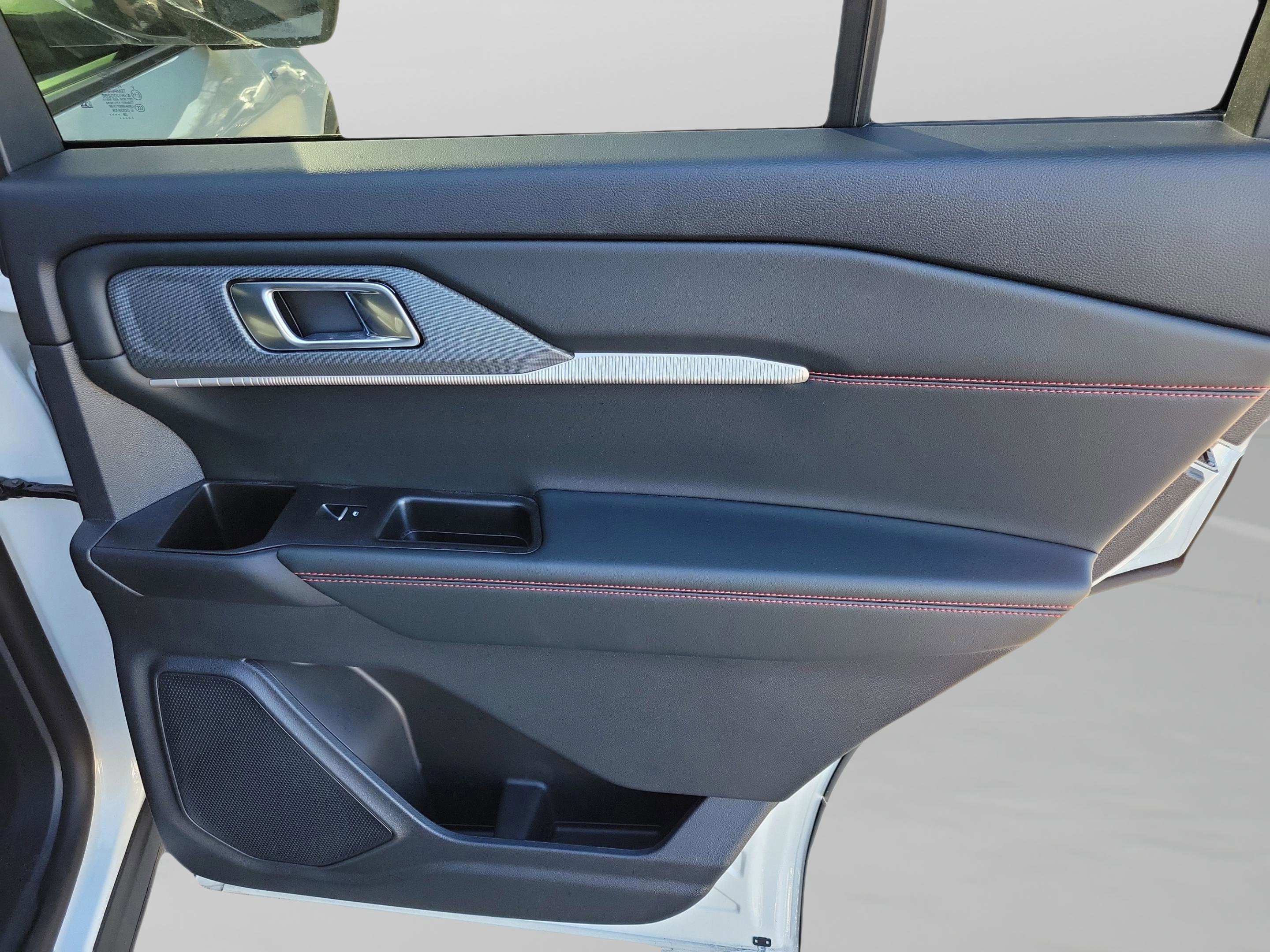 New 2025 Ford Explorer ST-Line w/ Premium Package image 27