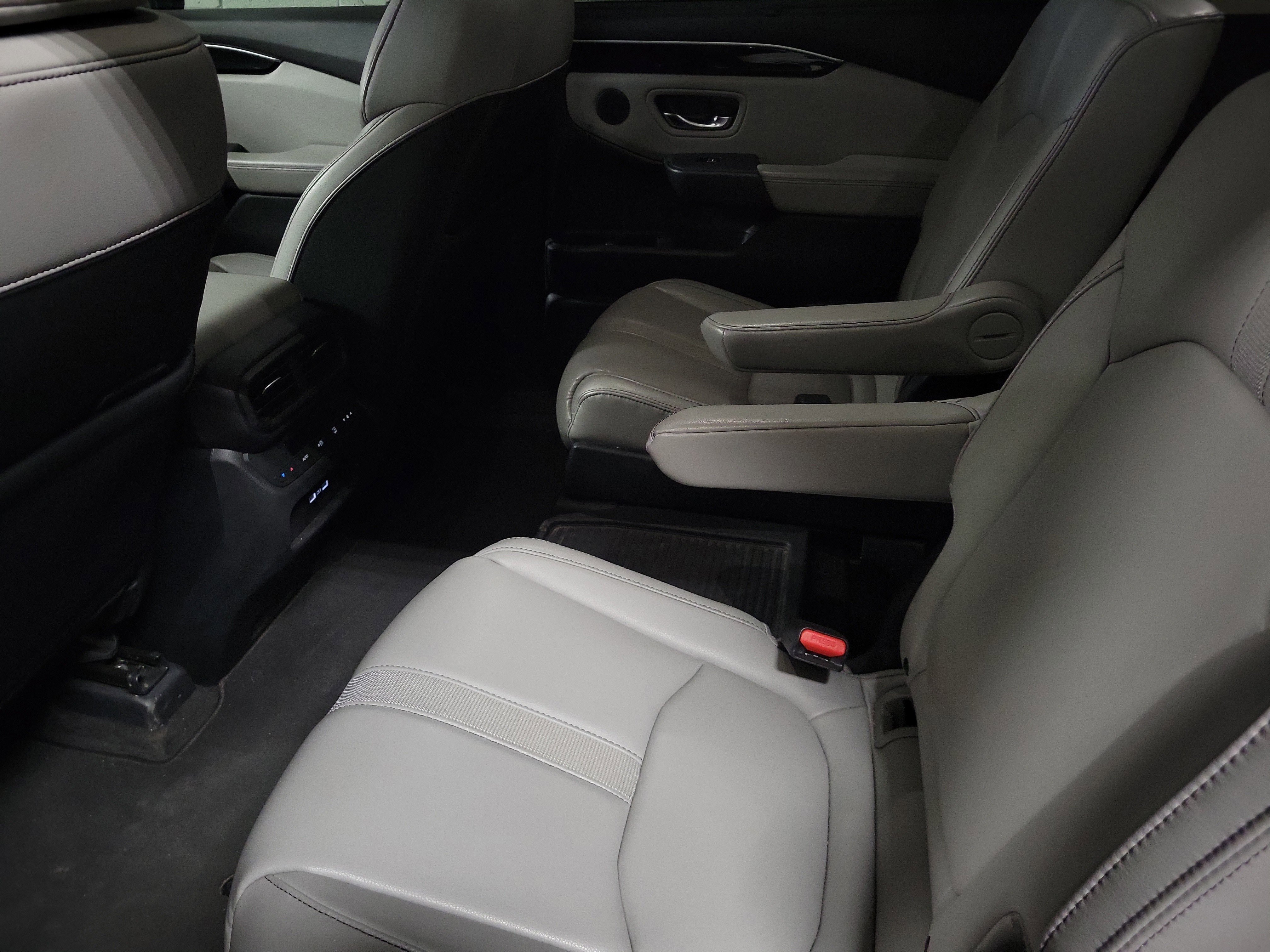 Used 2023 Honda Pilot EX-L image 12