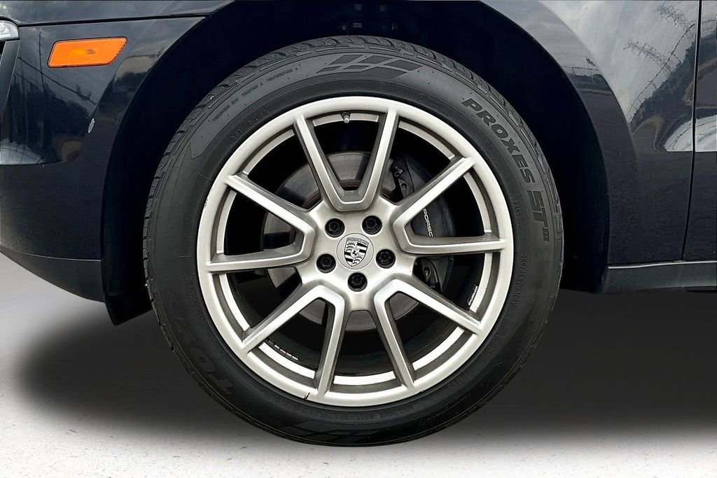 Used 2018 Porsche Macan AWD/4WD image 31