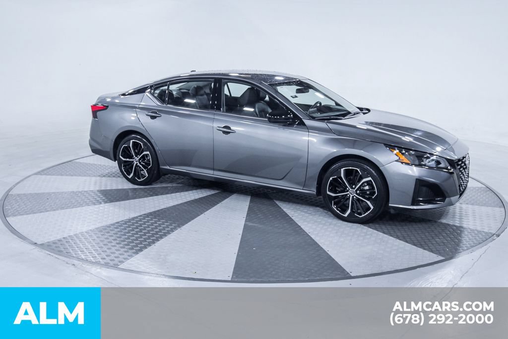 Used 2025 Nissan Altima 2.5 SR FWD image 17