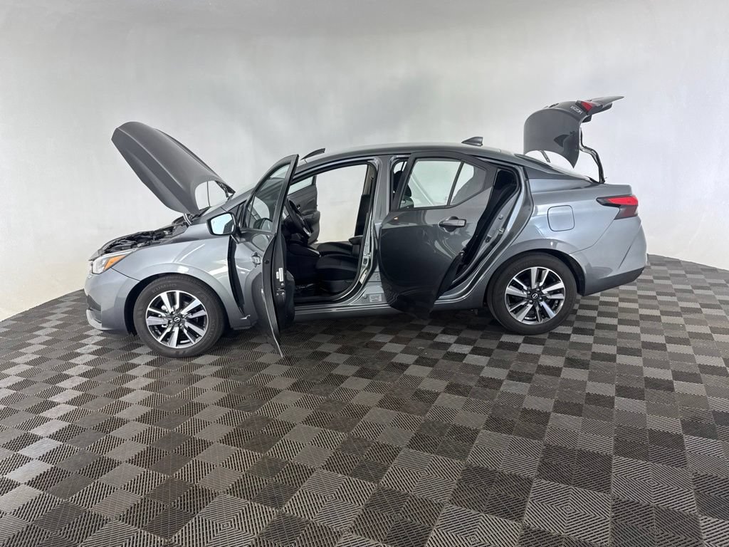 Used 2025 Nissan Versa SV FWD image 10