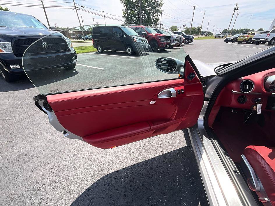 Used 2008 Porsche Boxster RS 60 Spyder RWD image 12