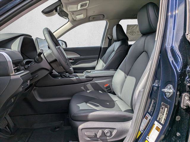 New 2026 Toyota Grand Highlander XLE image 22