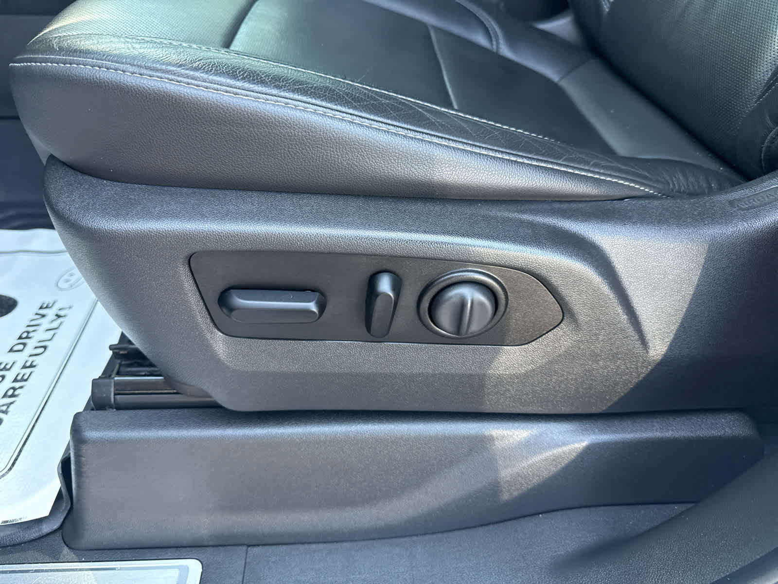 Certified 2020 Chevrolet Silverado 1500 LTZ AWD/4WD image 13