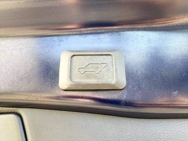 Certified 2019 Toyota RAV4 XLE w/ Convenience Package AWD/4WD image 91