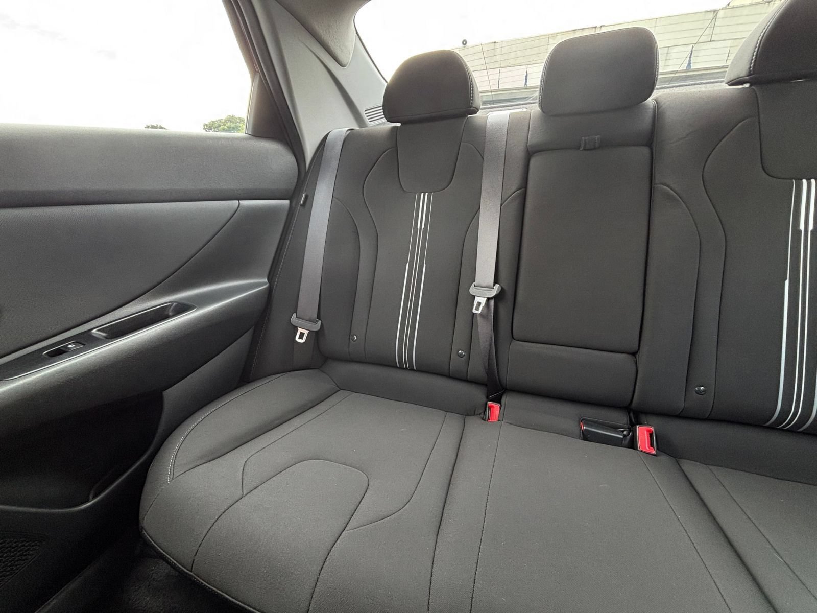 Used 2025 Hyundai Elantra SEL FWD image 41