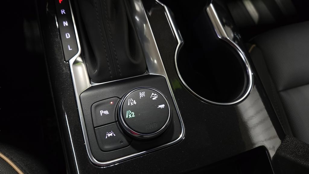 Used 2024 Chevrolet Blazer Premier w/ Driver Confidence II Package image 21