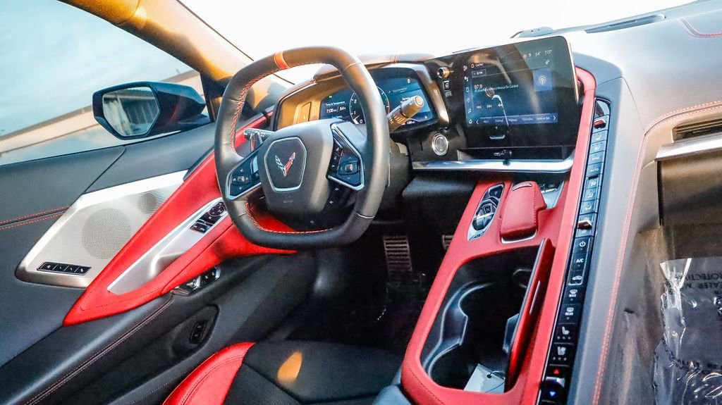 Used 2024 Chevrolet Corvette Stingray Preferred Cpe w/ LPO, Roadside Safety Package image 13